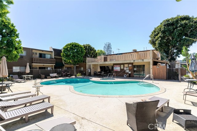 Detail Gallery Image 21 of 22 For 17900 Sherman Way #320,  Reseda,  CA 91335 - 1 Beds | 1 Baths