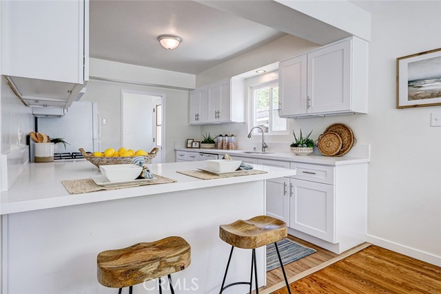 426 S Broadway, Redondo Beach CA: https://media.crmls.org/medias/a0f1d331-085a-464f-8c0b-e403df3dfbdd.jpg