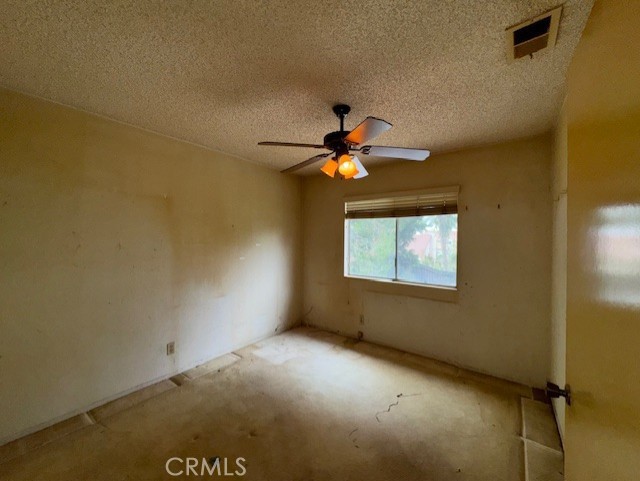 https://media.crmls.org/medias/a0f21b2e-e33b-43a1-be21-579976d4e138.jpg?preset=X-Large