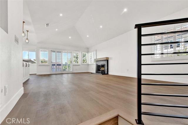 Detail Gallery Image 10 of 65 For 804 Gardenia, Corona Del Mar,  CA 92625 - 2 Beds | 2 Baths