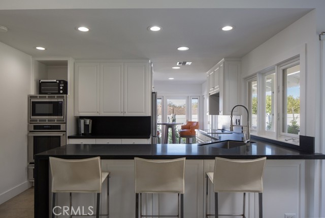 Detail Gallery Image 7 of 17 For 1500 Seacrest, Corona Del Mar,  CA 92625 - 3 Beds | 2 Baths