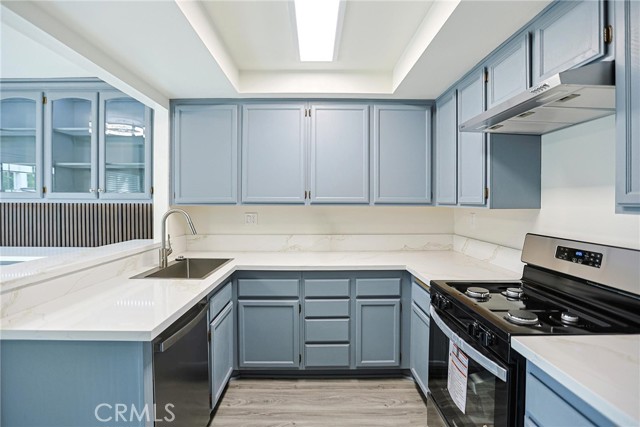 Detail Gallery Image 16 of 49 For 23160 Newport Ln #9,  Yorba Linda,  CA 92887 - 2 Beds | 2/1 Baths