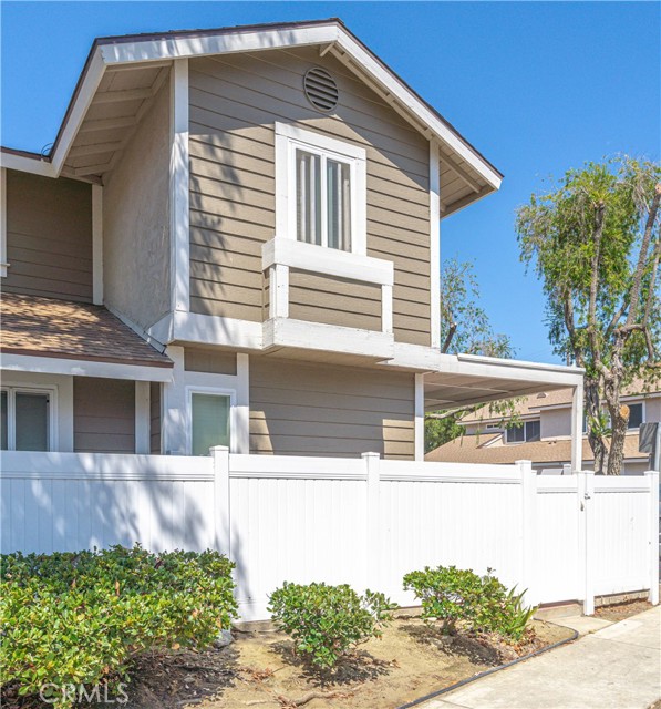 1650 S Campus Avenue, Ontario CA: https://media.crmls.org/medias/a0f5d910-8147-400d-bfb8-015e0128a946.jpg