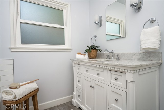 2412 Santiago Street, Santa Ana CA: https://media.crmls.org/medias/a0f5dae2-102c-435c-8f4e-20e354b362cf.jpg