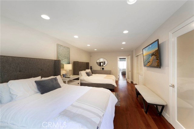 Detail Gallery Image 13 of 29 For 1040 La Mirada St, Laguna Beach,  CA 92651 - 3 Beds | 3 Baths