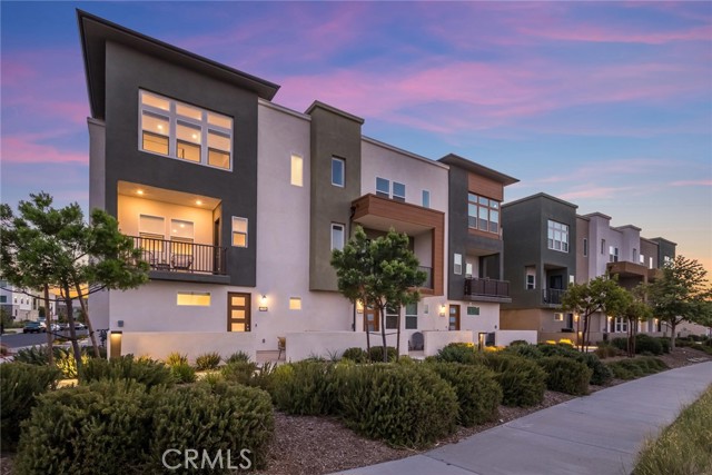 Detail Gallery Image 1 of 75 For 27554 Sparrow Ct, Valencia,  CA 91381 - 3 Beds | 2/1 Baths