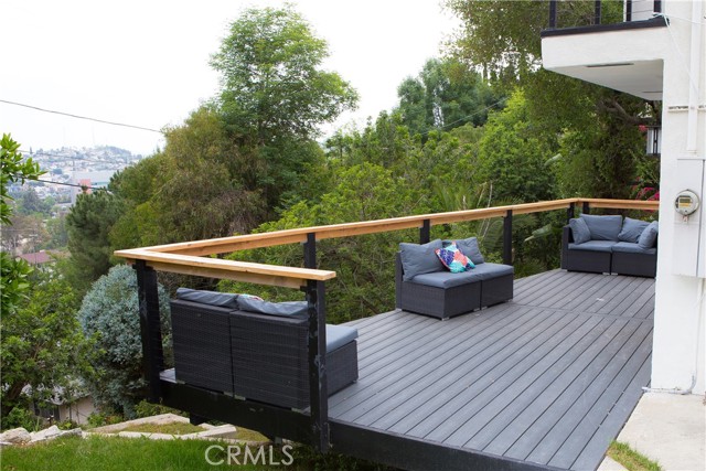 5106 O Sullivan Drive, Los Angeles CA: https://media.crmls.org/medias/a0f63759-29c1-4aec-a25b-107a54c4a009.jpg