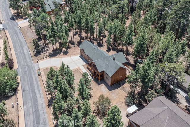 625 Cedar Glen Drive, Big Bear City CA: https://media.crmls.org/medias/a0f67123-8ae4-4e56-bcba-0c22562cb1c7.jpg