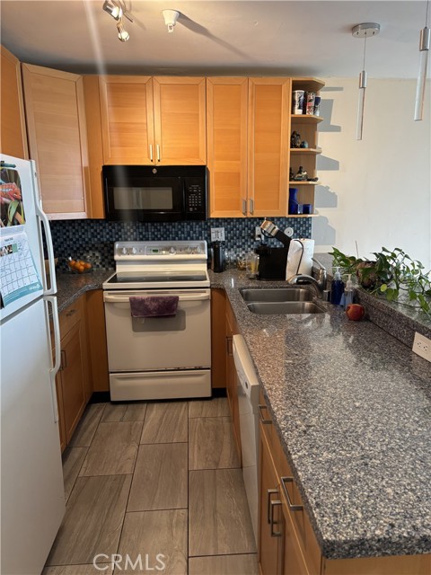 Detail Gallery Image 7 of 9 For 4667 Ocean Bld #106,  San Diego,  CA 92109 - 1 Beds | 1 Baths