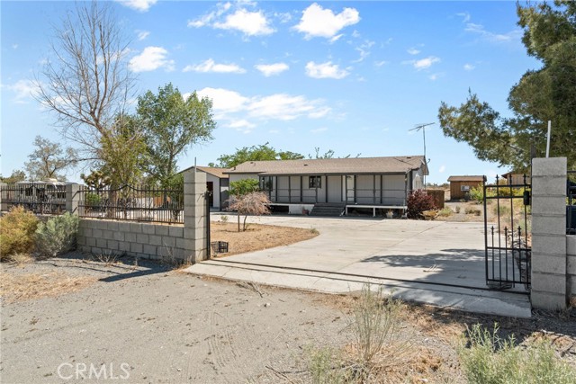 11535 Rosado Road, Pinon Hills CA: https://media.crmls.org/medias/a0f6ef33-325c-47a0-9b78-baeb454ad839.jpg