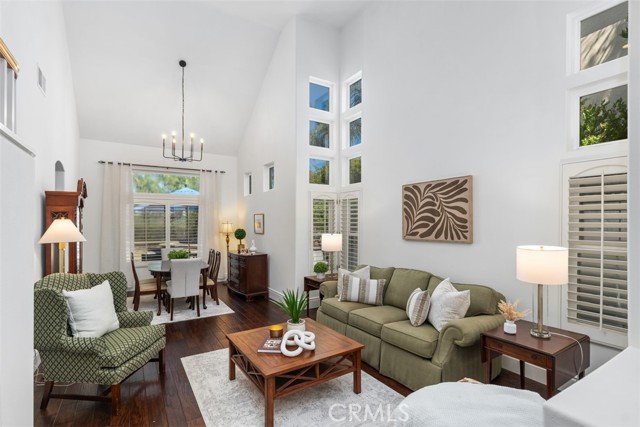 13 Mariposa, Rancho Santa Margarita CA: https://media.crmls.org/medias/a0f702e1-0dae-4c8c-a531-831ca20dc219.jpg
