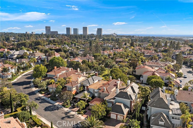 48 Belcourt Drive, Newport Beach CA: https://media.crmls.org/medias/a0f71f1b-1f69-49e8-af16-36c961b726e5.jpg