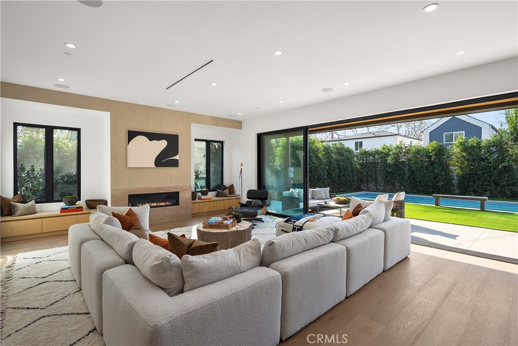 4447 Gentry AvenueStudio City img 4