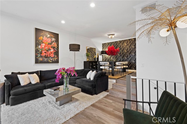 Detail Gallery Image 1 of 46 For 5100 Riverton Ave #14,  North Hollywood,  CA 91601 - 3 Beds | 2/1 Baths