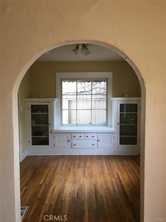 Detail Gallery Image 4 of 14 For 324 Ximeno Ave, Long Beach,  CA 90814 - 3 Beds | 1 Baths