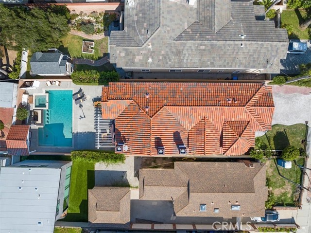 1035 Avenue D, Redondo Beach, California 90277, 5 Bedrooms Bedrooms, ,2 BathroomsBathrooms,Residential,Sold,Avenue D,SB24052524