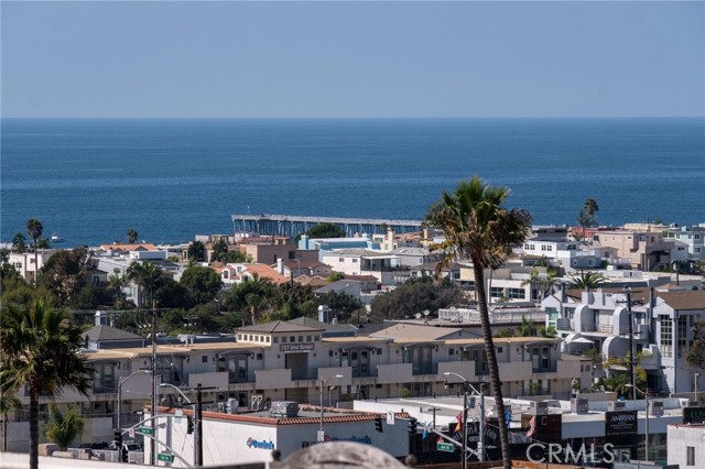 Detail Gallery Image 36 of 38 For 419 Anita St a,  Redondo Beach,  CA 90278 - 4 Beds | 3/1 Baths