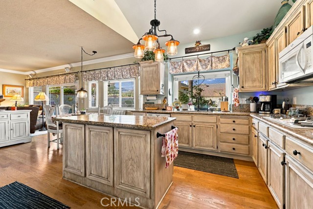4 Bed Home for Sale in Saugus, California