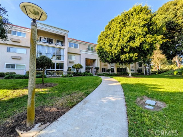 Detail Gallery Image 4 of 35 For 5499 Paseo Del Lago 3c,  Laguna Woods,  CA 92637 - 3 Beds | 2 Baths