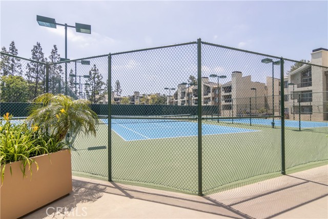 Detail Gallery Image 21 of 21 For 21500 Burbank Blvd #126,  Woodland Hills,  CA 91367 - 1 Beds | 1 Baths