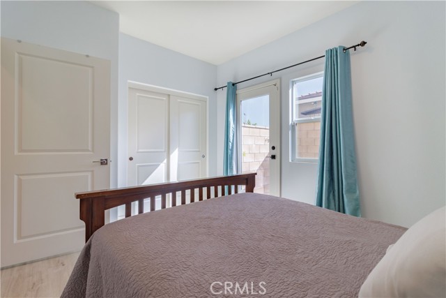 Detail Gallery Image 23 of 27 For 15755 Parry Peak Dr, Fontana,  CA 92336 - 6 Beds | 3/1 Baths