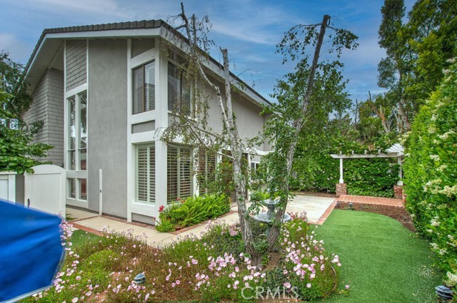 5021 Corkwood Lane, Irvine CA: https://media.crmls.org/medias/a0fc693f-7fc5-4a5c-96ec-519a8116d5d9.jpg