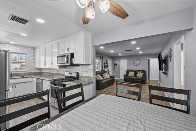 Detail Gallery Image 28 of 42 For 506 E Lingard St, Lancaster,  CA 93535 - 4 Beds | 2 Baths