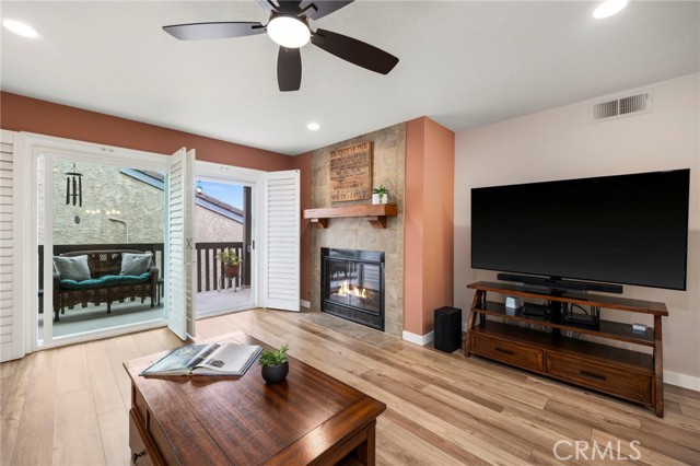 2299 N Legion Drive, Signal Hill CA: https://media.crmls.org/medias/a0ff3690-4659-4d01-bc18-2f7fe457c42c.jpg