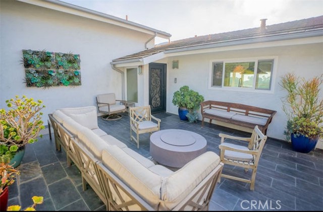 Detail Gallery Image 8 of 22 For 986 Oriole, Laguna Beach,  CA 92651 - 3 Beds | 3 Baths