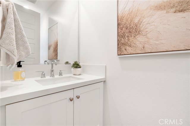 59 Sanctuary Lane, Mission Viejo CA: https://media.crmls.org/medias/a0ff4a15-e647-467f-a124-7c0081f98b54.jpg