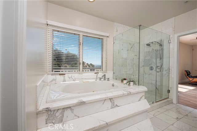 Detail Gallery Image 21 of 42 For 6432 Weidlake Dr, Los Angeles,  CA 90068 - 4 Beds | 3/1 Baths