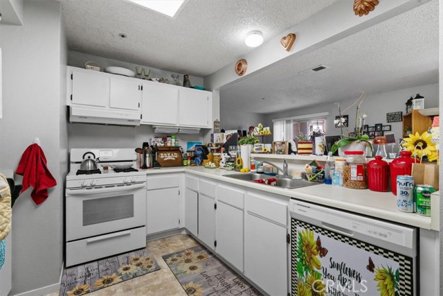 321 Inger Drive, Santa Maria CA: https://media.crmls.org/medias/a0ffa47c-a23e-4dac-add1-2022dce71773.jpg