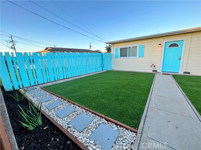 Detail Gallery Image 2 of 21 For 963 Balboa St, Morro Bay,  CA 93442 - 2 Beds | 2 Baths