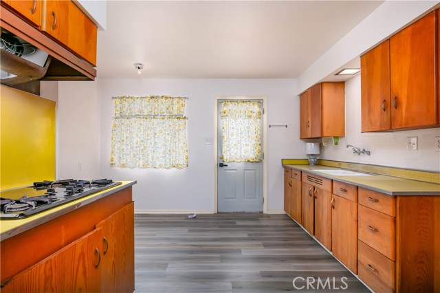 Detail Gallery Image 7 of 15 For 828 W Avenue J14, Lancaster,  CA 93534 - 3 Beds | 2 Baths