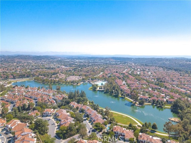 29 Raposa, Rancho Santa Margarita CA: https://media.crmls.org/medias/a10158ba-8f8c-4a5f-be84-ccc9f34a78e6.jpg