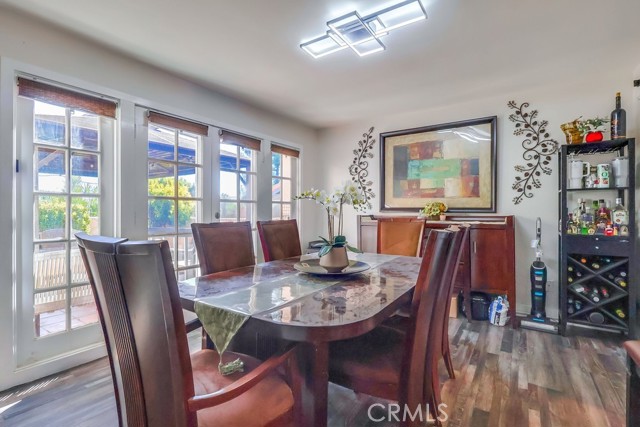 Detail Gallery Image 18 of 55 For 15915 Foothill Bld, Sylmar,  CA 91342 - 4 Beds | 3 Baths