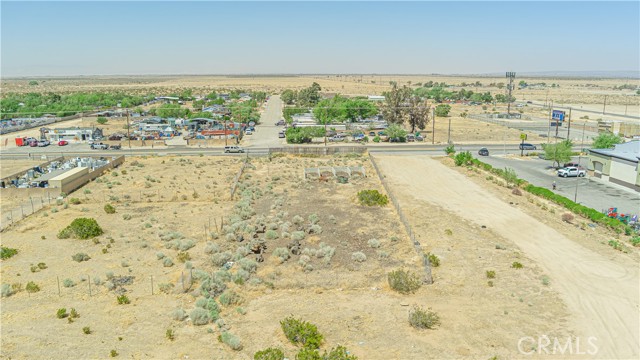 Detail Gallery Image 6 of 20 For 90 Palmdale Blvd, Sun Village,  CA 93543 - – Beds | – Baths