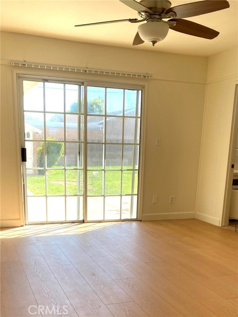 Detail Gallery Image 5 of 14 For 1511 S Main, Corona,  CA 92882 - 3 Beds | 2 Baths