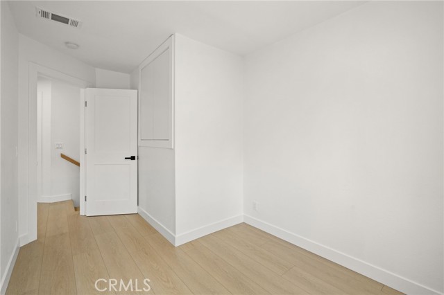 Detail Gallery Image 29 of 33 For 7010 Lennox Ave #B,  Van Nuys,  CA 91405 - 4 Beds | 2 Baths