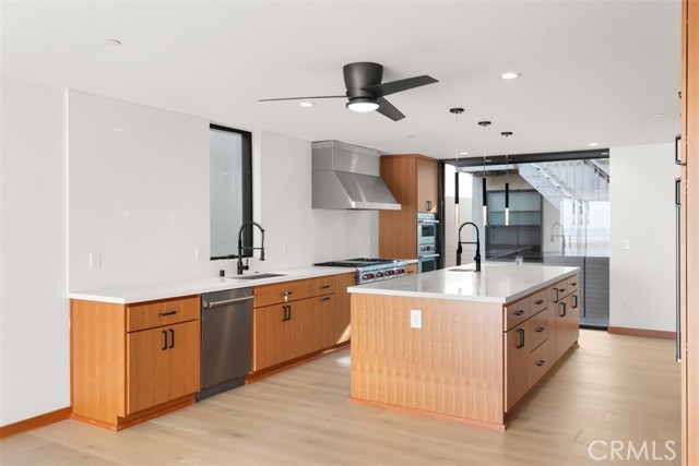 Detail Gallery Image 17 of 54 For 3932 Ocean Drive, Oxnard,  CA 93035 - 3 Beds | 2/1 Baths