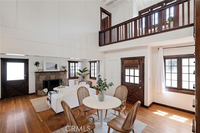 Image 10 of 37 For 525 Manhattan Beach Blvd