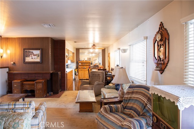 7414 Dinsdale Street, Downey CA: https://media.crmls.org/medias/a10516dc-576c-40ed-a145-becf282b450c.jpg