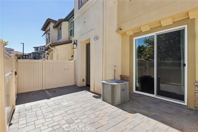 44118 Calle Luz, Temecula CA: https://media.crmls.org/medias/a105650d-5c25-49b7-9ab0-dee985613d5d.jpg