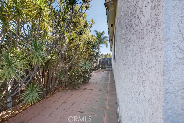 Detail Gallery Image 23 of 49 For 5021 Brayton, Long Beach,  CA 90807 - 5 Beds | 2 Baths