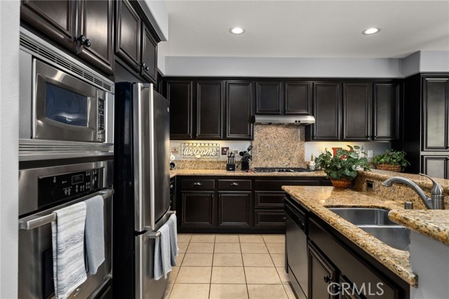 Detail Gallery Image 9 of 52 For 29618 Two Harbor Ln, Menifee,  CA 92585 - 3 Beds | 2/1 Baths