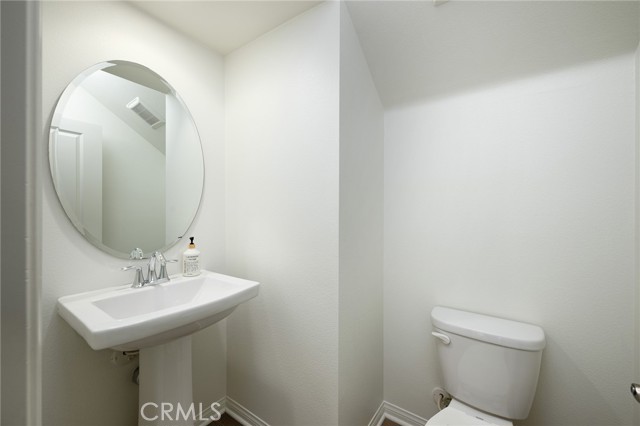 Downstairs guest bathroom
