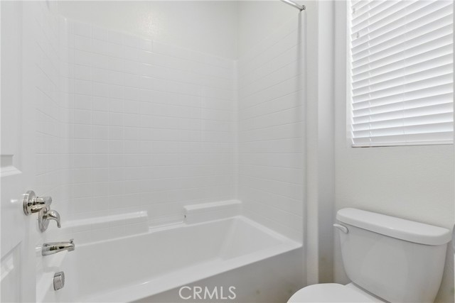 24583 Acadia Drive, Corona CA: https://media.crmls.org/medias/a1089e89-7f9d-47ba-a232-a10c88bcbff4.jpg