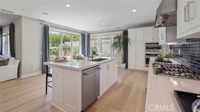 Detail Gallery Image 6 of 31 For 695 Guy Turner Dr, Camarillo,  CA 93010 - 3 Beds | 2/1 Baths