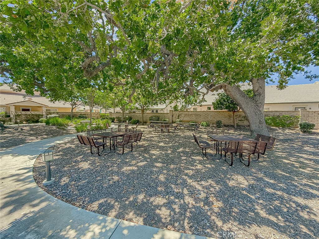 https://media.crmls.org/medias/a10d7492-863f-47d3-b30a-5670b9ea72a9.jpg?preset=X-Large