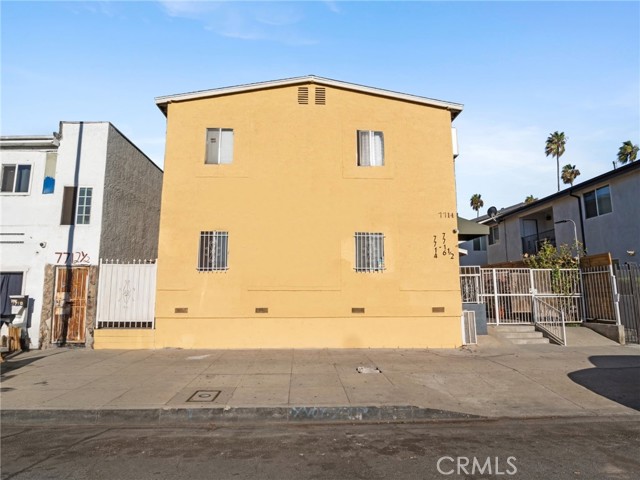 7714 S Broadway, Los Angeles CA: https://media.crmls.org/medias/a10ddfe1-988e-45df-b025-208de9192615.jpg